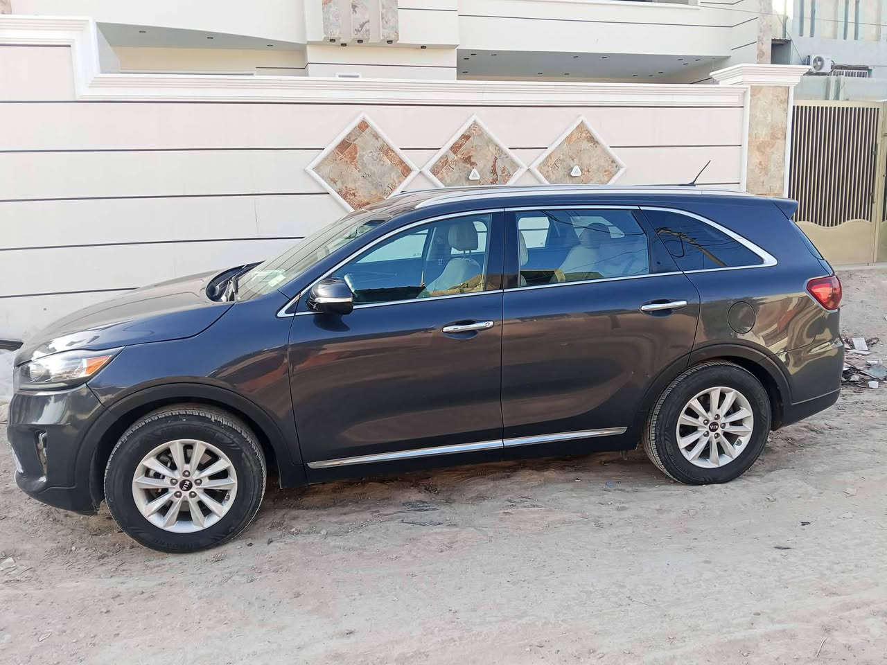 سورنتو 2019 امريكي حادثه  بنيد  صبغ فقط ماشيه 90 محرك 4 سبع راكب رادار كامره حساسات شاشه كبيره مكانه بابل رقم هاتف ***********
