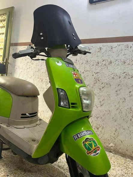 السلام عليك شباب
دراجه بوليس للبيع 
كهربائيات شغالة كلها
 
المحرك مكفول الدراجة ما صارلها هوايه نازله من الرمبه
 
سستم سماعات عالي 🔊🔈
كلشي علا حطتة ، الكفرات لون جوزي والدواخل ملاحي الاصليه كلها موجوده الكفرات مختمات رقم على رقم ، الويلات البلادية موجودة 

اوراقها كامله الدراجة ماناقصها شي شغل ونطلع بكل وقت . مكاني بغداد مدينة الصدر 💥. السعر .. 800.. وبيها مجال بسيط .. مستعجل علا بيعتها رقمي (***********)
