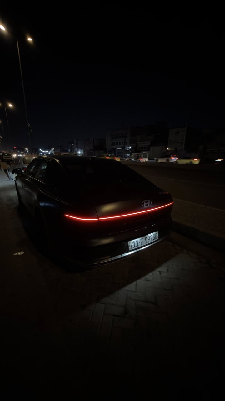 كراندر 2023 فول مواصفات ماعدا الداتشو والاضائه الداخلية الوحيدة اسود طافية بلادي السياره رقم بغداد باسمي مكان السياره بغداد السعر 270$وبيها مجال حادثه الدوسة التحت باب السكن للاستفسار *********** السياره وارد كوري 4 سلندر تيربو هايبرد
