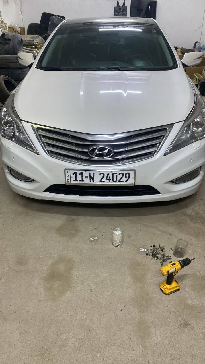 ازيرا فول مواصفات ٢٠١٥ خليجية كفالة بارد بسيط جاملغ خلفي جاهزة حدادية تايرات تبريد تدفئة كير مكينة من كلشي جاهزة رقم بغداد دولي تحويل موجودة بقضاء المدينة متوفر واتساب ١٥٠ مجال قليل.
***********
