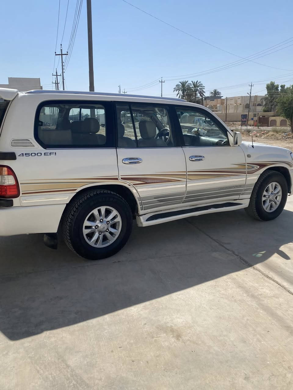 سلام عليكم لاندكروز موديل 2002 محدثه 2007 رقم بغداد لل27 تحويل ثاني يوم صبغ حزام كير مكينه بشرط صدر جديد تخم تاير جديد تبريد ثلج ❄️ سياره قطريه كير عادي بيها منضومه غاز يعني انسه مصرف البانزين سعرها 118 ورقه مجال قليل يرهم مراوس مكاني سامراء ***********
