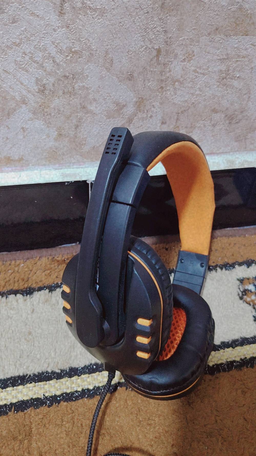 عندي بلي فور اخو جديد للبيع يجي ويا ملحقاته+يدتين+3 اقراص جي تي اي وفيفه17
وكرة السله + حساب داخل لبلي +ويوبي اس 850 +كيبورد +ماوس +ماوس باد + سماعه = هاذا كله $360  // وذا ويه لميز مع الشاشه يصير = $460 والرقم *********** ويفضل واتساب