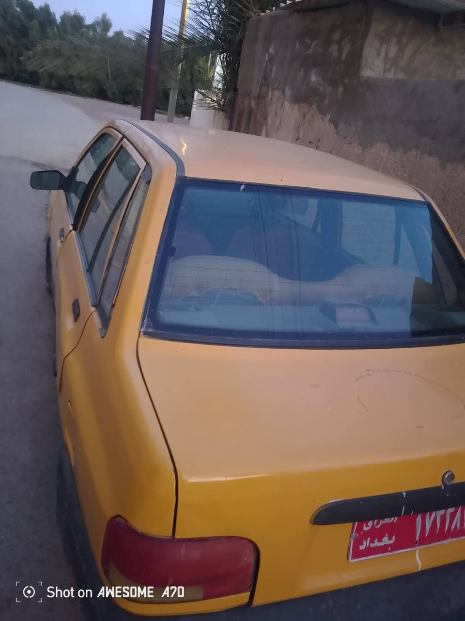 سلام عليكم سياره موديل 12 سياره بلاديه شقاله كلشي ماناقصه رقم احمر سنويه ساقطه سعر10وراق وبيه مجال عنوان بغداد المعامل رقم ***********
