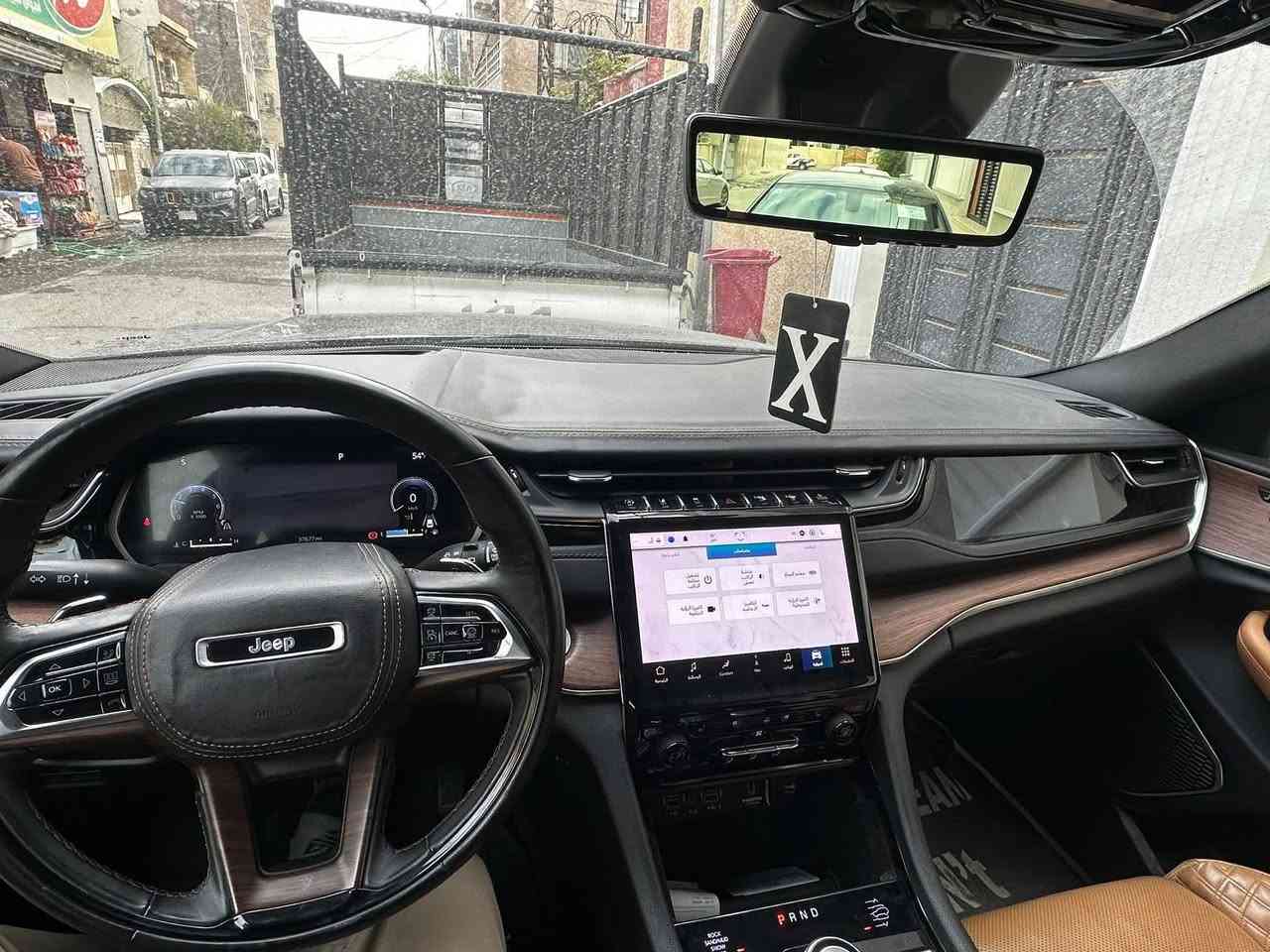 السلام عليكم جيب ٢٠٢٢ سومت اعلى فئة فول مواصفات حادث جاملغ وبنيد مكان مدينة الصدر  *********** بيع او مراوس باقل السعر 30
