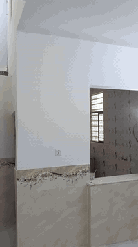 سلام عليكم عندي بيت طابو زراعي 80 متر مربع عنوان حي ميسان شارع الزوار غريب على شارع كيات  بيت جديد سعر ٣٥ مليون بي مجار رقم موبايل ***********
