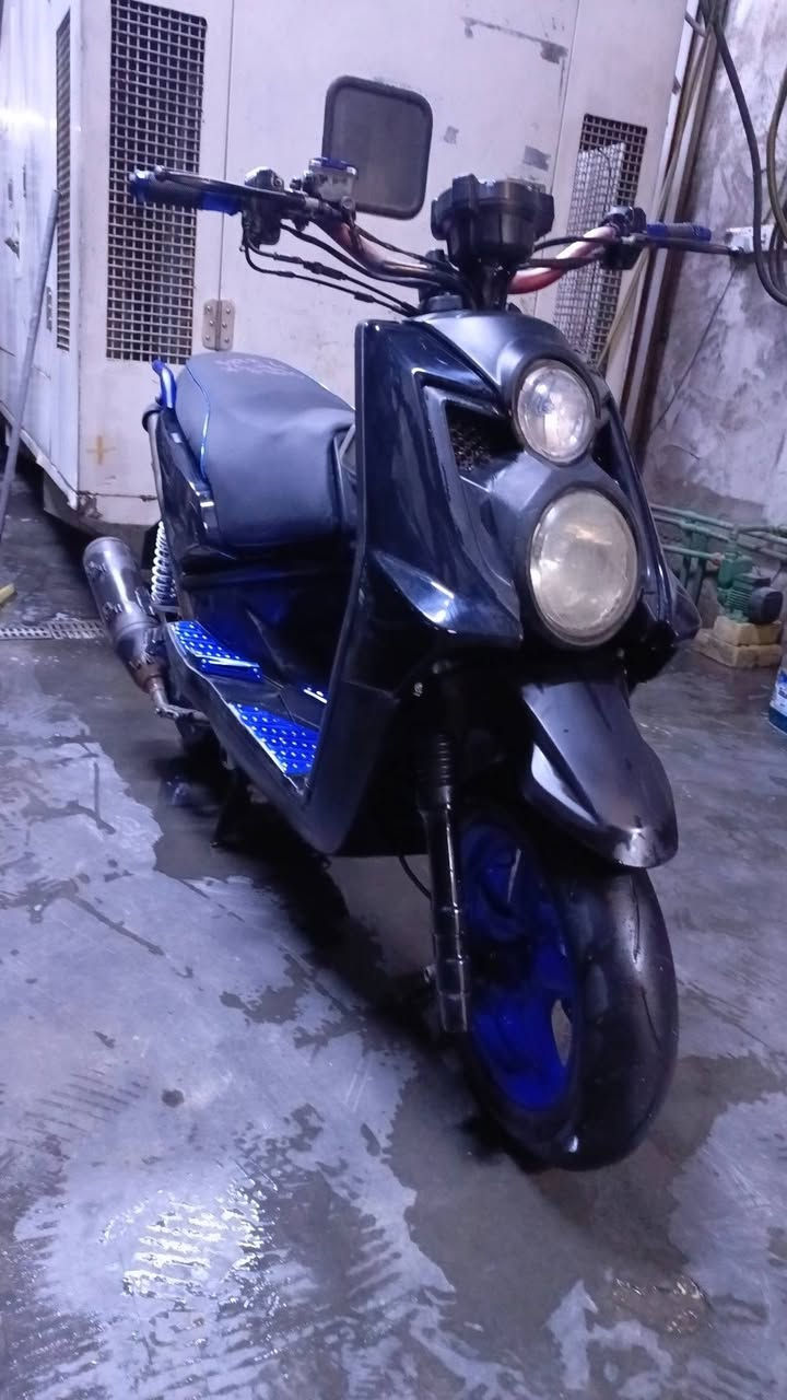 شباب مراوس بقفاز
الدراجه مفوله مابيه نقص شغلات بسيطه كدامكم نصبه تخبل بيه تزويد خارجي


**إذا كنت صاحب هذا الإعلان وتريد حذفه لأي سبب، رجاءا أرسل رسالة إلى الدعم الفني**