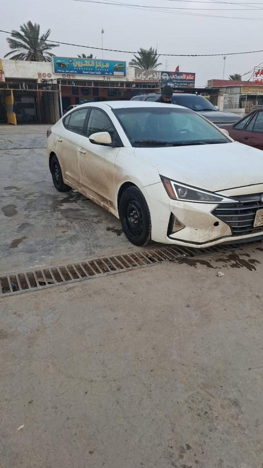 النترا موديل 2019محرك 2000
بيه مكانات صبغ ابيع احزام
مكاني واسط الزبيدية 
***********
