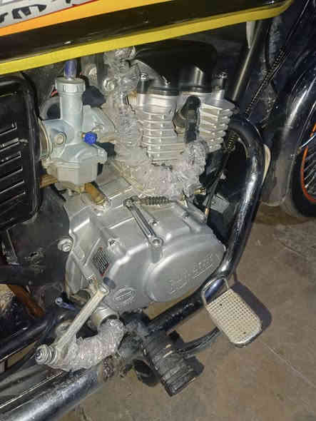 سولنك 22 اوراق موجوده مكينه ما مفتوحه 
كهرابايات كله شغاله. دراجه نضيفه. نشاط فول
سعر 475 وبي مجال حك الجيه مكاني جلولاء *********** خابر ودلل
