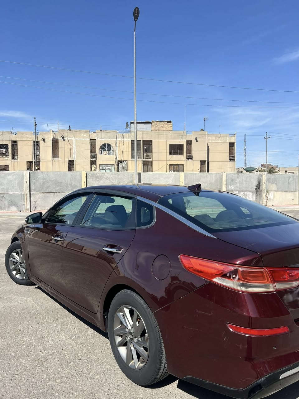 السلام عليكم
كيا اوبتما للبيع موديل 2019 موصفات FE المعروفه 
حادثها فقط الدعاميه الخلفيه ( بدون ايرباك) يعني بدون قطعه ضرر بجم كبس بلادي
كير مكينه مكفول 
السياره ماشيه 77mile وبلنسبه لموديلها ماشي قليل 
سونار السياره السياره موجوده 
السياره كامله مكمله بولش السياره جديد
رقم بغداد بسمي تحويل ثاني يوم 
السعر /147 ورقه 
مكاني / بغداد المنصور 
للاستفسار / ***********
