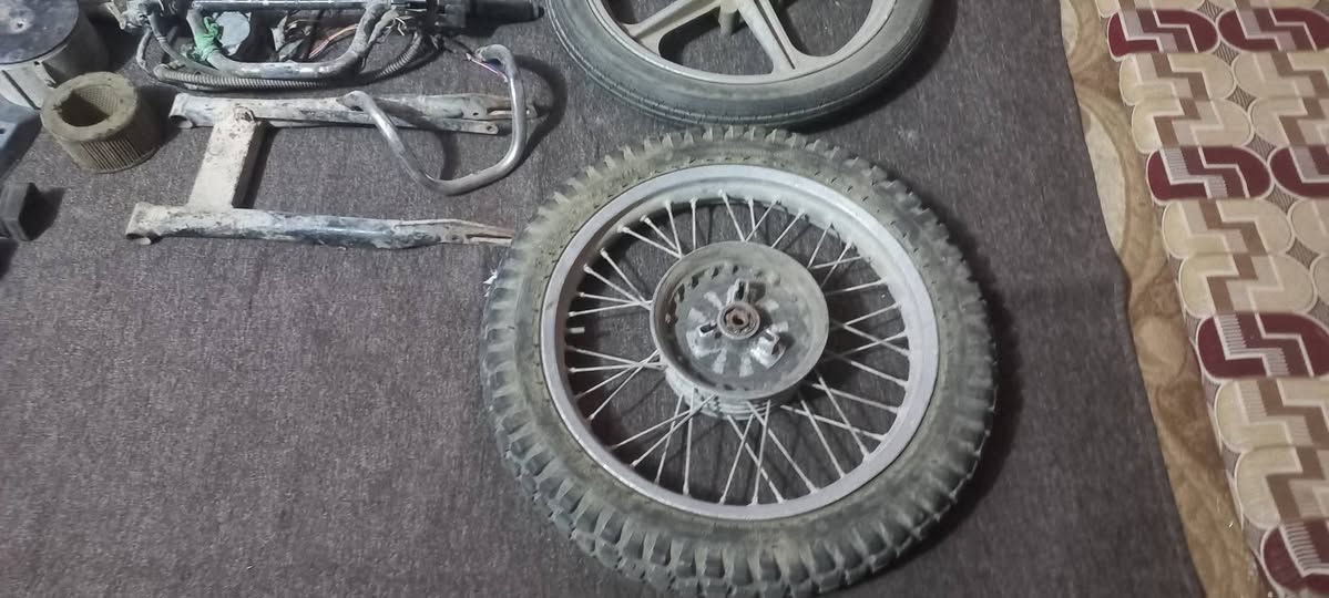 السلام عليكم ورحمة الله وبركاته امزت ألماني البيع كل غراضها موجوده الشرط شد وشغل بيع الغراض الكل بدون اجزاء الستفسار ‏‪***********‬‏
