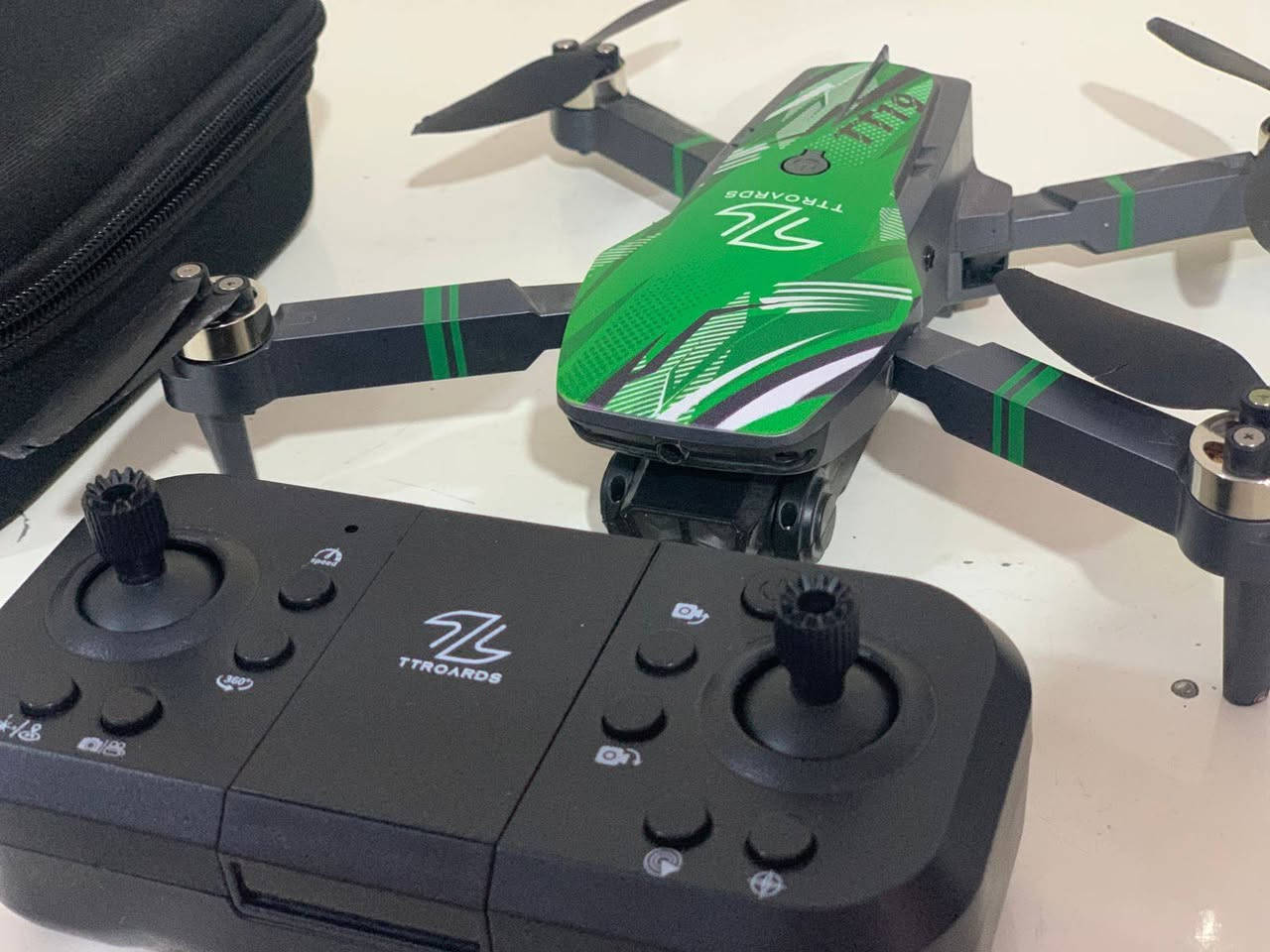 السلام عليكم عيني درون نوع TT19 للبيع درون استخدام قليل قبل يومين اشترتهة بعدهة بالجيس اي خلل مابيهة 

1-كامرة امامية

2-كامرة جوة 

3-التفاف 360 درجه

4 جي بي اس

5 تحكم في الكامرة الى الاعلى

6 و الى الاسفل

7 تعود الى موقعها عند نفاذ الشحن

8 دقة الكامرة 1080p

9تتبع على الخارطة

10 مثبت سرعه

السعر 60 الف وبيها مجال للطيبين 
الخاص مفتوح


**إذا كنت صاحب هذا الإعلان وتريد حذفه لأي سبب، رجاءا أرسل رسالة إلى الدعم الفني**