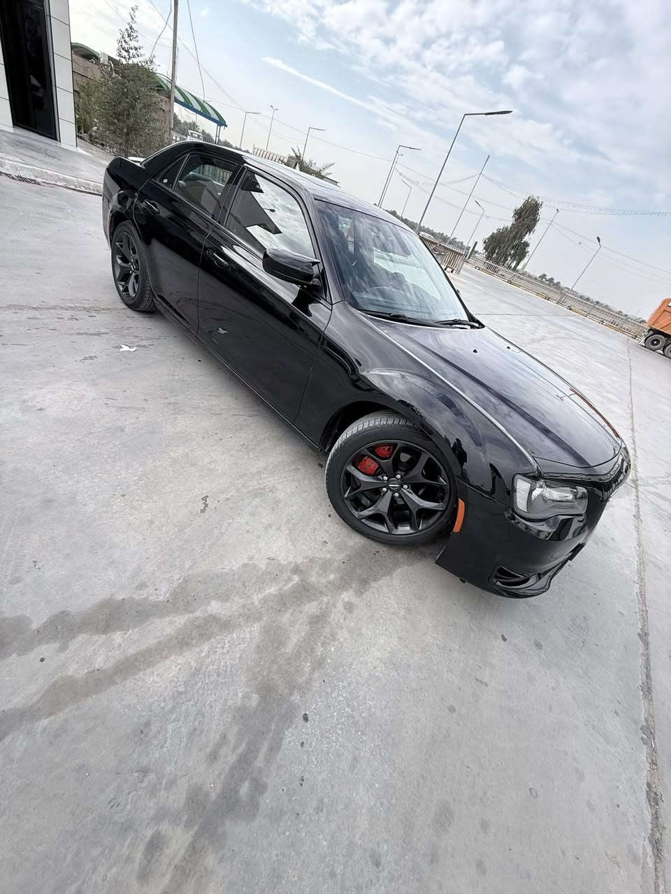 اوباما 2016 لون اسود 3600 s فول مواصفات بيها جاملغ الأيمن الخلفي صبغ وPDR بابين الأيمن سياره وارد كندي داخله كلين 
للاستفسار اكثر 
***********
