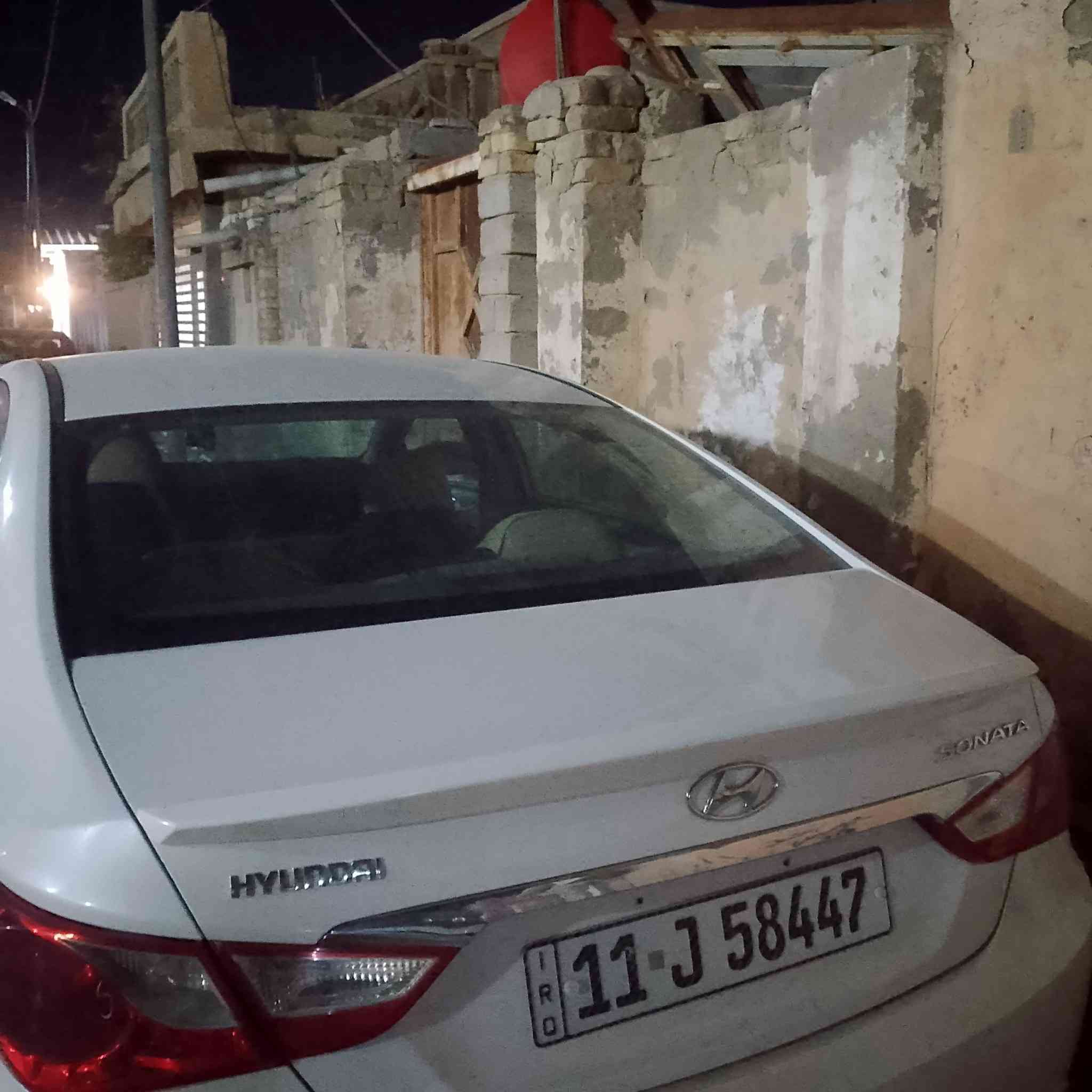 السلام عليكم سوناتا للبيع
2011 خليجي

مكفوله 
2400

موجود بيه بس بارد فقط

***********و

وسوناره موجود
