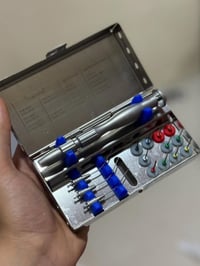متوفر