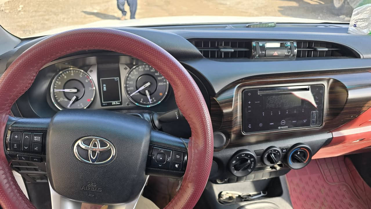 پکاب مەرزیە بۆفرۆشتن مدێل22پارچەڕەشە شوێن تەکێ نرخی 220ورەقەو معامەلەژمارە تەلەفۆن
***********
***********
