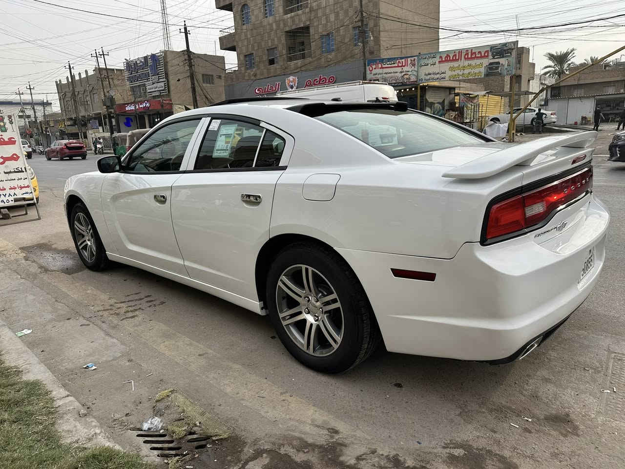 سلام عليكم جاجر موديل 2012 خليجي وكالة عرصات فول مواصفات كفالة السيارة عدة البيهن الصبغ على نص باب خلفي و3 اصابع جاملغ الخلفي فقط كفالة كير ومحرك واكسل وكهربائيات تخم تاير جديد جواها تبريد ثلج مشيها حقيقي ممشتغلة خط ونظافة تحكم مكانها بغداد اتصال ***********
