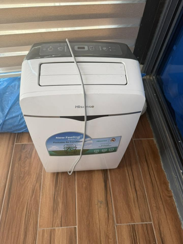 للبيع مكيف متنقل هايسنس Hisense 1 طن (12000 BTU)
📍 الموقع: بغداد

🔹 الموديل: Hisense QAP-12HW
🔹 تبريد وتدفئة (Heat & Cool)
🔹 السعة: 12000 BTU (1 طن)
🔹 واي فاي (Wi-Fi)
🔹 جميع الملحقات الأصلية موجودة
🔹 الجهاز بحالة ممتازة ويعمل بدون أي مشاكل
🔹 استخدام منزلي قليل
🔹 سهل النقل بين الغرف ومناسب للشقق والمكاتب

💰 السعر المطلوب: 280,000 دينار قابل للتفاوض بالمعقول

للاستفسار أو المعاينة يرجى التواصل على ***********

ملاحظة: الجهاز نظيف وجاهز للاستخدام مباشر
