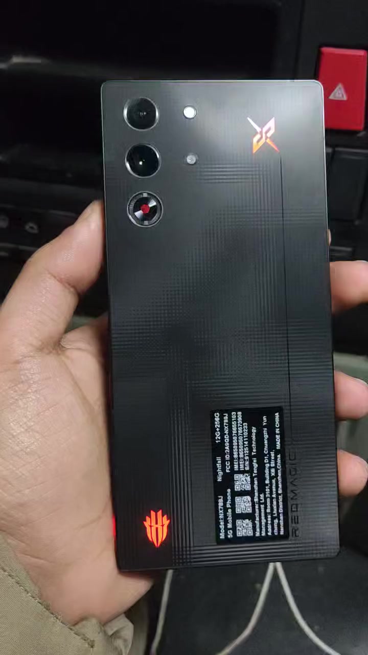 Redmagic 10 S pro
ريد ماجك 10 اس برو  اخر اصدار

نسخة عالمية

نظافه 99

ذاكره 256/24g

شاشه AMOLED  144hz

بحجم 6.8 بوصه

معالج snapdragon 8 elite 

احدث واقوى معالج بالعالم حالياً

ببجي اعلى اعدادات 120فريم

كاميرا 50MP

بطاريه بسعة 7050ma

شاحن سريع 100w

نظافه الجهاز 100/99

ملحقات 

 سماعه هديه ويا تايب سي اصلي  شاحن كفر 

سعر 770 الف

بغداد  تواصل مراسلتي او

اتصال واتساب ***********
