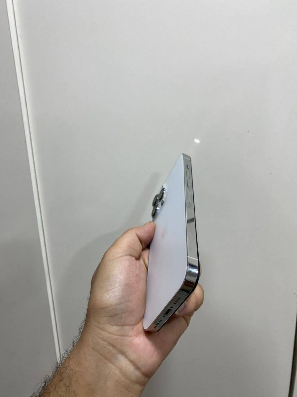 للبيع iPhone 13 Pro Max | 256GB 
 جهاز نظيف ومرتب شاشة وبطارية مستبدلات أصليات وكل شيء يعمل بكفاءة كامل مكمل 
السعر: 225 ألف 
 العنوان: بغداد الراشديه
للاتصال ***********
