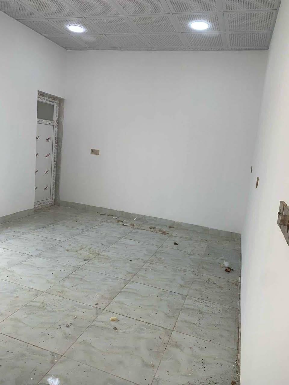 #دار_للبيع والسعر مناسب جدا طابو صرف باسم شخص واحد جاهز للسكن مباشرة 

#المساحة. 200 م واجهة 10 م مربع 

#الموقع . صيادة خلف الجامعة موقع مميز جدا

#طابق واحد يحتوي على غرفتين نوم هول استقبال مطبخ صحيات كراج 

#السعر . مناسب جدا يرجى الاتصال بنا على رقم المكتب ‏‪***********‬‏

#تواصل_مع_إدارة #مكتب_القضاة_للعقار 
#كركوك_حي_عدن_قرب_جامع_تحسين_صوراني_وبقرب #خدمات_باريس_للدهون_مقابل_سمايلاند_المائية

#للاتصال #والاستفسار .
‏‪***********‬‏📱
***********
