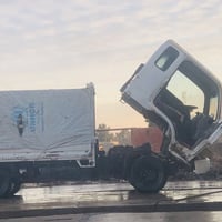 كيا • لبيع ادوات • شاحنة