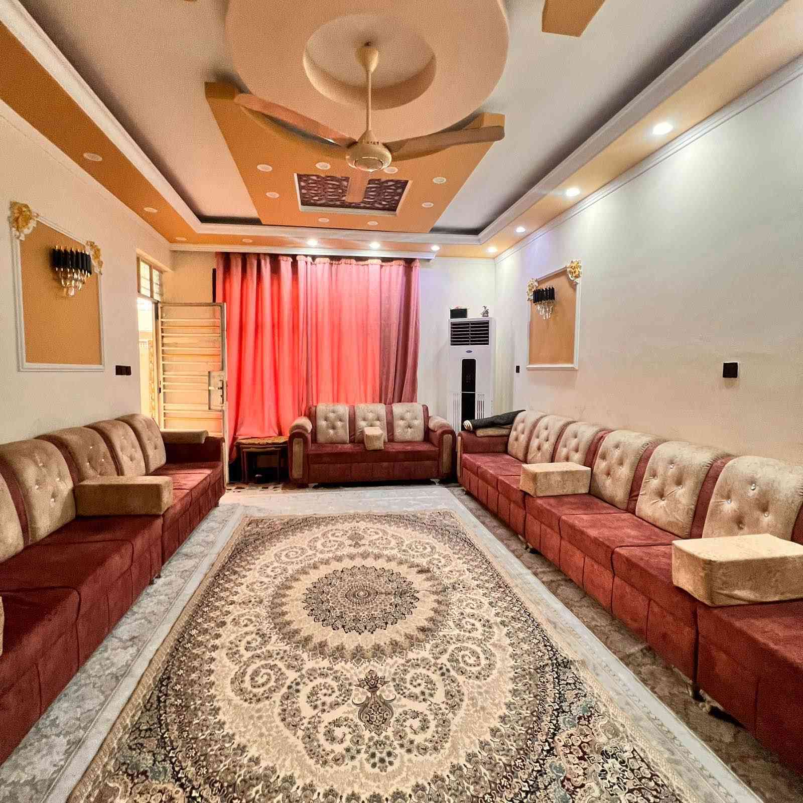 � فرصة مميزة لامتلاك دار في البلديات – حي التراث 🏡

دار طابو زراعي للبيع بموقع ممتاز وخدمات متكاملة

📍 الموقع: البلديات / حي التراث

📐 المساحة: 175 م²

🏢 البناء: طابقين

🔹 مكوّنات الدار:

• 4 غرف نوم واسعة

• غرفة خامسة إضافية (مخزن)

• 3 حمّامات

• مطبخ حار + مطبخ بارد

✨ مميزات الموقع:

• يبعد 100 متر عن الشارع العام

• منطقة هادئة ومرتبة

• جميع الخدمات متوفرة

💰 السعر: 270 مليون دينار

(قابل للتفاوض)

📞 للتواصل والاستفسار:

*********** — خاص أو اتصال بغداد, العراق
