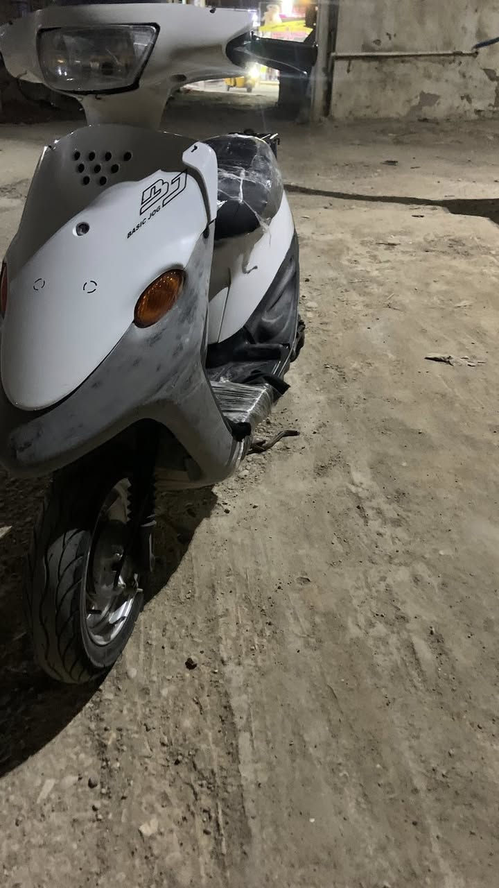 السلام عليكم دراجه يوماهةًتسع ازروف للبيع مامفتوحةًدراجةًحلوًنضيفةًشلعةًمعدل السعر400وبيهةًمجال الرقم ***********
