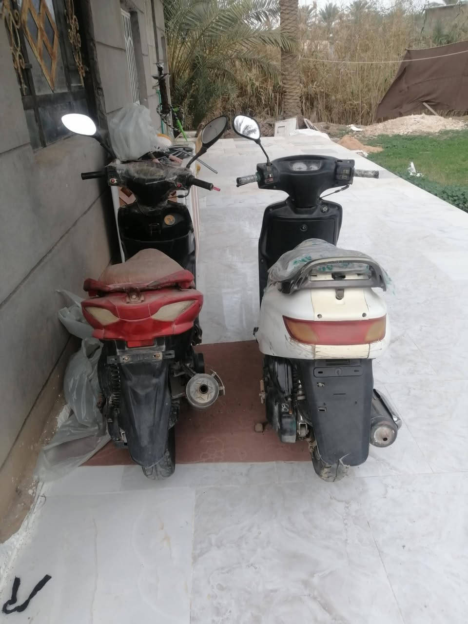 السلام عليكم دراجه الحمراء ماكس والبيضاء فراشه للبيع البيضاء عايزه بس كبريته المكلف بالنشر هذا رقم صاحب ابو الدراجات ***********
