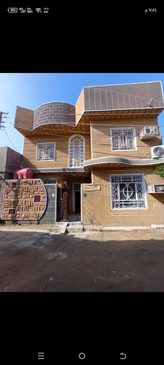 بيت للبيع في كربلاء گنطرة السلام 100متر طابقين بيت نضيف جدا يتكون من 3 غرف نوم واستقبال خارجية و3 حمامات للاستفسار الاتصال على الرقم ***********
