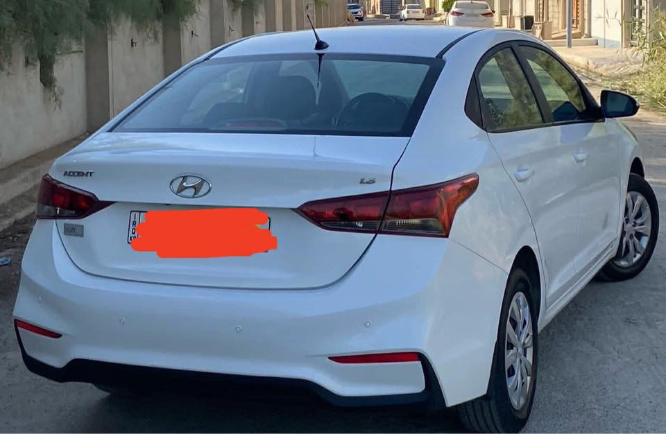 اكسنت خليجي 2020 
رقم دهوك الجديد شرط تحويل 
سنوية جديدة 
هزة جديدة 
حجم المحرك 1600 المرغوب 
تحكم ستيرن جهتين 
اشاير بالمري 
كير at شرط 
ماشيه 73 الف 
تبريد قطعتين ثلج 
بدون بارد 
بدون شخوط 
بدون رصعات 
صبغ بونيد و باب شبر ونص تقريبا  
حادث قطعة وحده فقط جهه السائق فقط شبر ونص باب و جامرلغ 
بدون شاصي 
داخل السيارة نظيفة جداً دشبول و كشنات تغليف.. 
السيارة احلى من الصور… 
السعر 116 $ قابل للتفاوض 
للتواصل واتساب ***********

ملاحظة قبل ما تخابر بي خربطه صغيرة اول ما تشغل اقل من ٣٠ ثانيه الرون يخربط 
صوج الظفيرة السبب..
