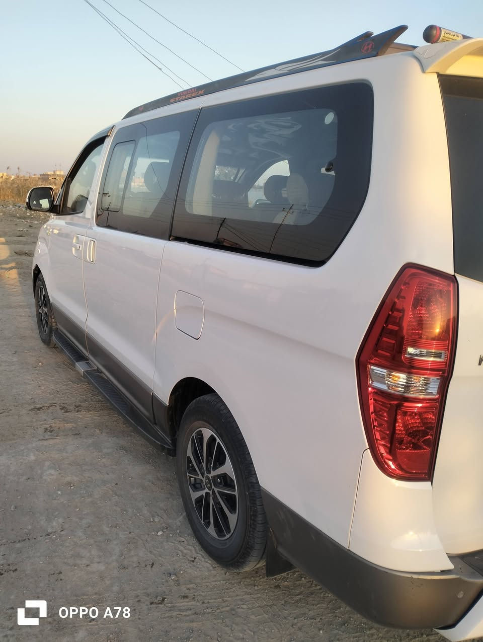 السلام عليكم استاركس اللبيع 2017 السياره كفاله عامه بيها بس شبر بارد بالجاملق الامامي والباقي كفاله محوره مكينه 12بلاد خط وبحث  وبرائة ذمه مصفره بسمي تحويل ثاني يوم السياره جديده  وجاهزه حدوديه وواير تتفيه  كلها جاهزه السعر 225
 وهذا رقمي ***********
