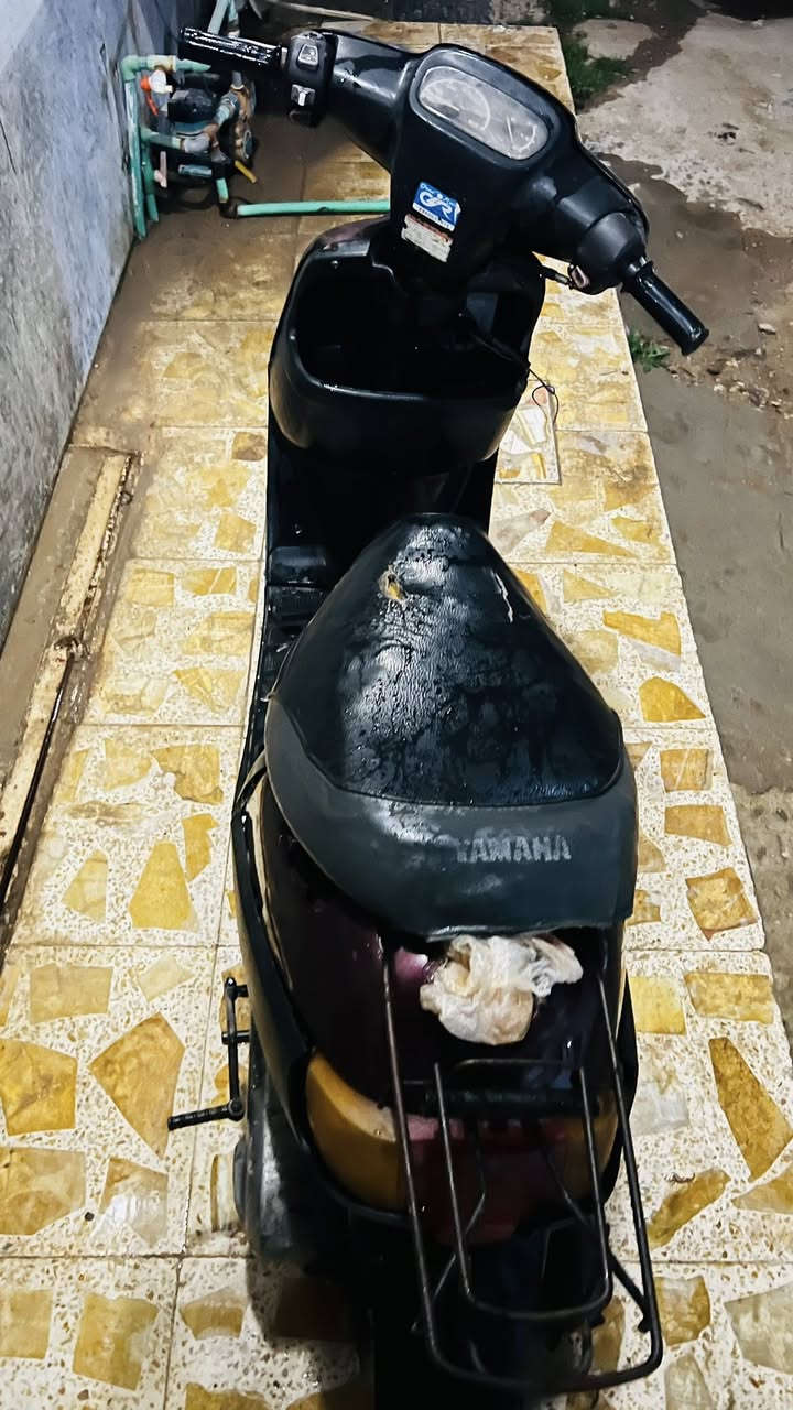 سلام عليكم دراجه بطه  مكينه كوريه مامفتوحه (ومابيه شي لمكينه) مكان كربلاء باب طويريج يم الجسر سكليتر واحد خط واحد مو خطين ماعرف ياموديل. سعر ١٥٠ قفل لحد يعاملني👍***********هاتف وخاص هم موجود
