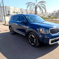 كيا تولورايد اللون مميز  موديل2023  ماشية/30 الف ميل دواخل منفصل  فتحه...