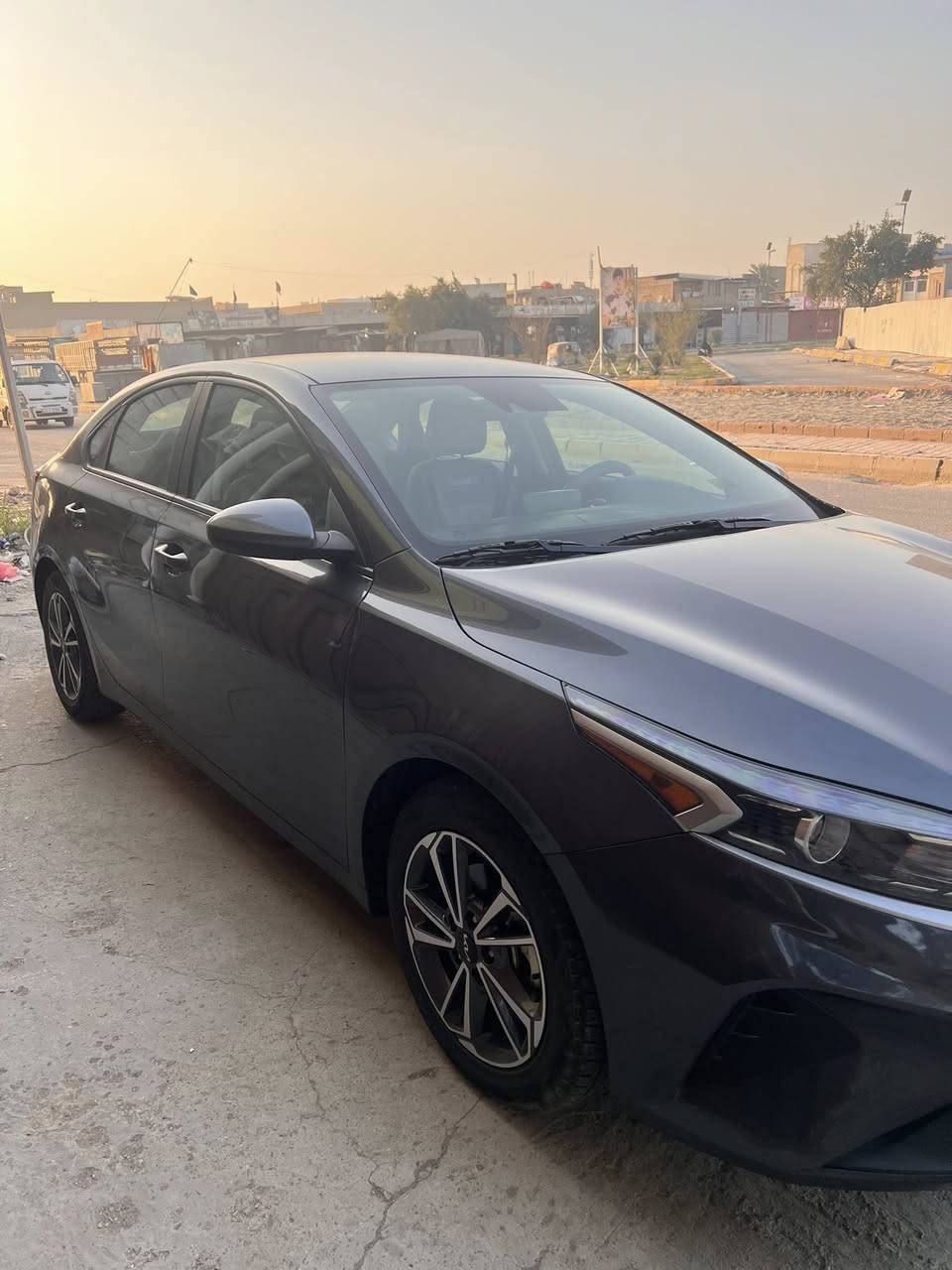 السلام عليكم
كيا فورتي 2023 بغداد ماشية 42 الف (km) 
رادار امامي (فقط) 
تحكم ستيرن 
السيارة بدون تبديل ليبل واحد 
بدون ايرباك 
فقط بارد امأشر بالصور 
صور الحادث موجودة 
رقم الشاصي موجود صورة 
تفاصيل اكثر باوع الصور 
السيارة موجود بغداد / جميلة 
السعر 160 وبيها مجال للشراي
للأتصال ***********
