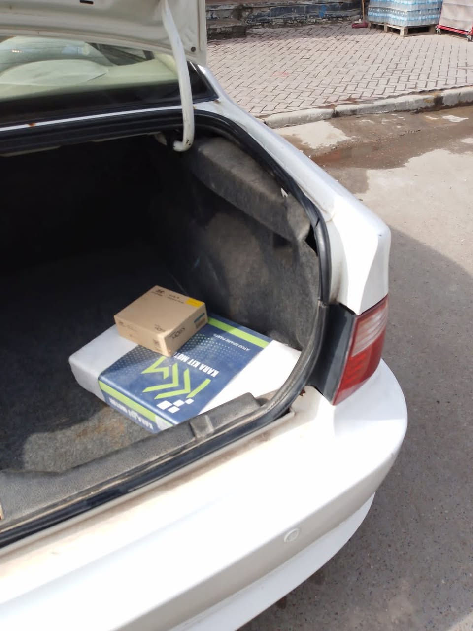 سمند موديل 11 ماشيه 105 حقيقي السياره بدون ضربه بدون صبغ فقط بيه رصعات بل باب 200 ورصعه بل جملغ مكحله كد شبر ترايدك 200 شرط سياره من كلشي جاهزه السعر 48 وبيه مجال بصيط خوان جماعت 40 مابيع لا تعب روحك اشوفك حك جيتك العنوان بعداد الاعظمية للتواصل ***********62
