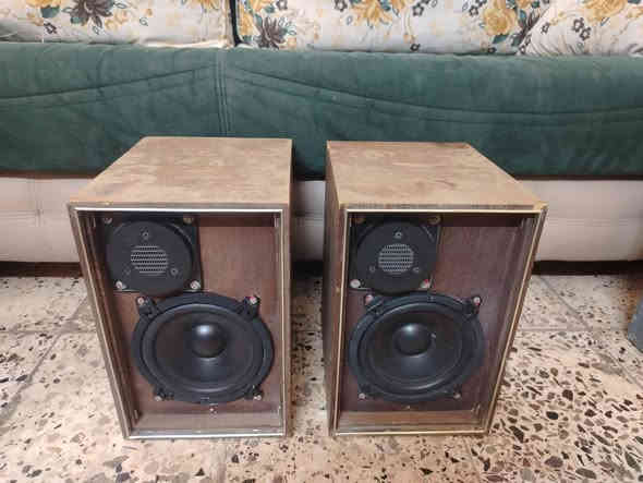 السلام عليكم
سماعات للبيع
Orion
سنة الصنع 1976
صوت روعة
حجم تقريبا
ارتفاع35
قطر 20
نزال 25
السعر 45 الف
عنوان بغداد
الحبيبية
***********
