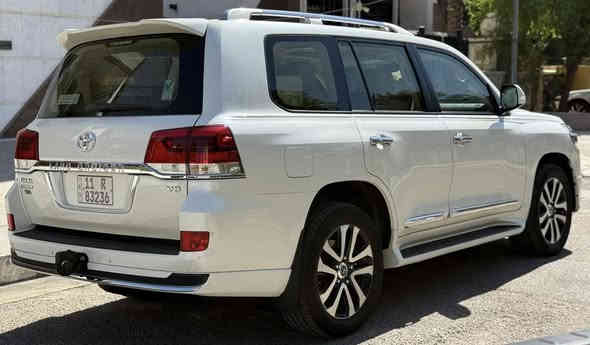 تويوتا لاندكروز 2019 GXR كراند تورنك Grand Touring باب اول فول مواصفات 
وكالة ساس SAS تويوتا العراق 
( صيانتها في شركة SAS فقط )
ماشية 90 الف كيلو
8 سلندر 4600
شاشات خلفية
مقاعد جلد 
مقاعد كهرباء 3 دكم
جنطة كهرباء ( شفط )
حساسات امامي خلفي

السعر 56,500 $
رقم بغداد
مكانها بغداد / شارع فلسطين
***********
