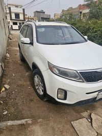 عندي سورنتو موديل 15 محرك 2400 بيه حادث جاملخ وبنيد امريكي سعره 140 بغ...