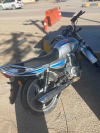 دايون عظم • ٢٠٢٢ • اوراق ضايعة