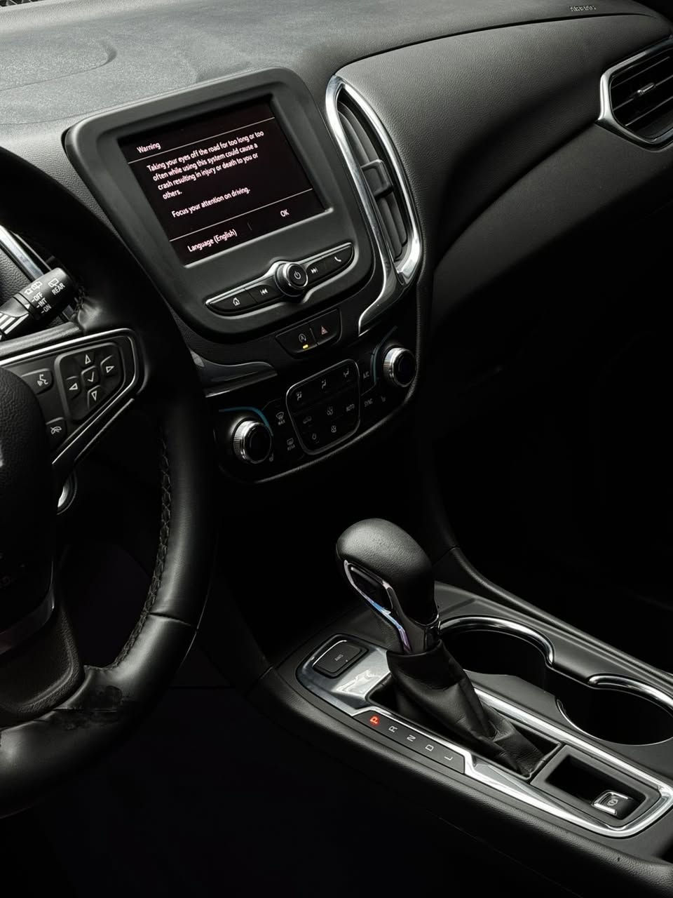 شوفر اكوينكس 2024
ماشيه 18,000كيلو
رقم كربلاء 
سياره فور ويل
مواصفات Lt
مكانه كربلاء 
سعر 175$بيه مجال قليل كلش حك جيه 
***********
