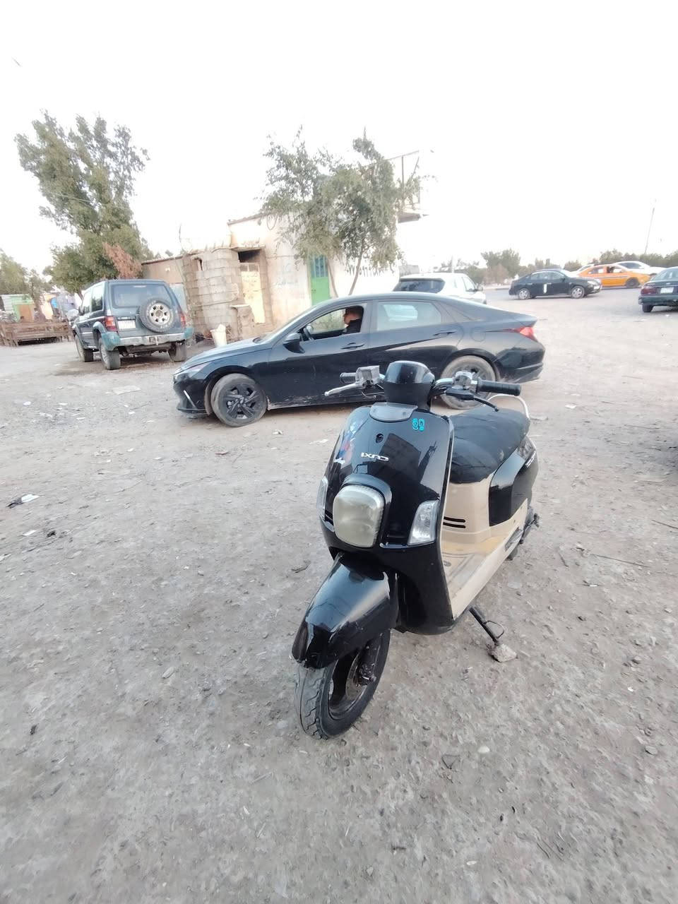 السلام عليكم دراجه ماكس بوليس لبيع كامله كهربايات كله شغال سلف هندر مكينه خرسه اشاير كلوبات كله شغال ماكو اي نقص تايرات جديده مكينه ما مفتوحه برغي بيها السعر 500 بيها مجال حك الجيه راسلني أو اتصل *********** مكاني ديالى خالص هبهب
