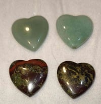 حجر طبيعي حر افنتورين وحجر الدم الصيني(حجر التنين)  سعر القطعة 10 الاف...