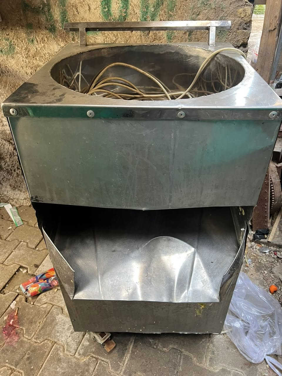 ماكينه مالت هريسه للبيع ماكينه على فحص 
البيع بسبب الحجم 
نجف كوفة 
***********
