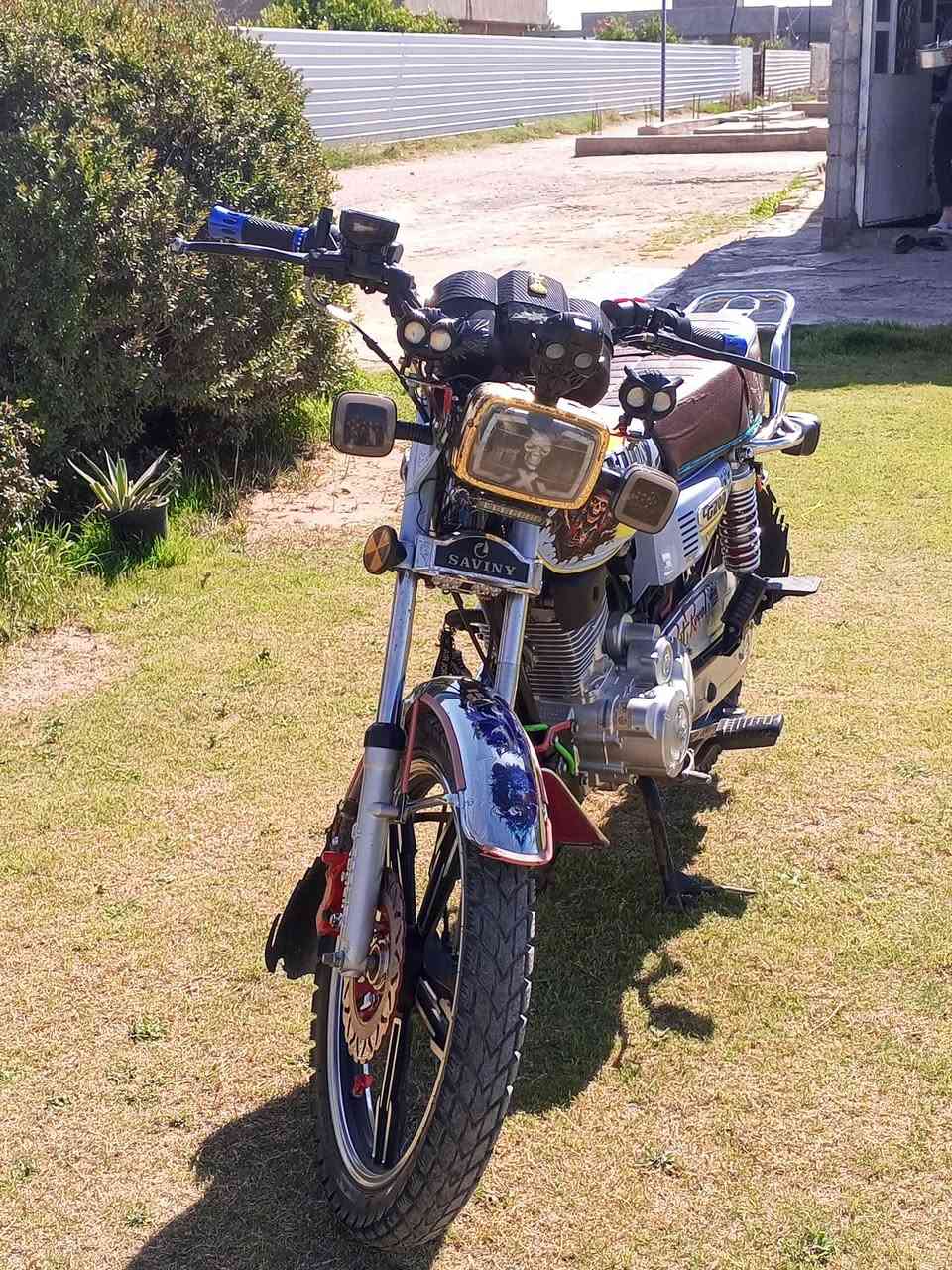 سلام عليكم دراجة ايراني سولنك موديل 2024 برغي ما مفتوح بيها اذا مفتوح ترجعها السعر 700 مكاني بغداد وهذا رقمي ***********
