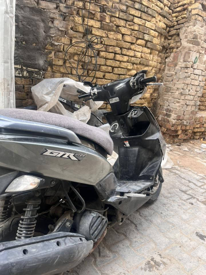 جي تي ار للبيع دراجه بلاديه ممفتوحه شلعه ومعدل يخبلن دراجه شويه الكفر الامامي مضرب وترايش نقصها 
سعرها700 الرقم***********
شارع حيفا
