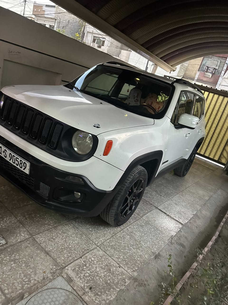 السلام عليكم للبيع جيب رينكد 2020 رقم بغداد حادث جاملغ وبنيد بأسمي رقم جديد 
محرك ٢٤٠٠ مواصفات بصمة وسايد بريك بصمة وشاشة وكامرة 
ماشية ١٠٠   للبيع والمراوس 
السعر 125  وبيه مجال 
العنوان بغداد الكرخ 
رقم الهاتف ***********
