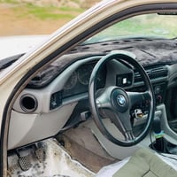 بي ام دبليو ٥٢٥ • جير عادي • سلايد