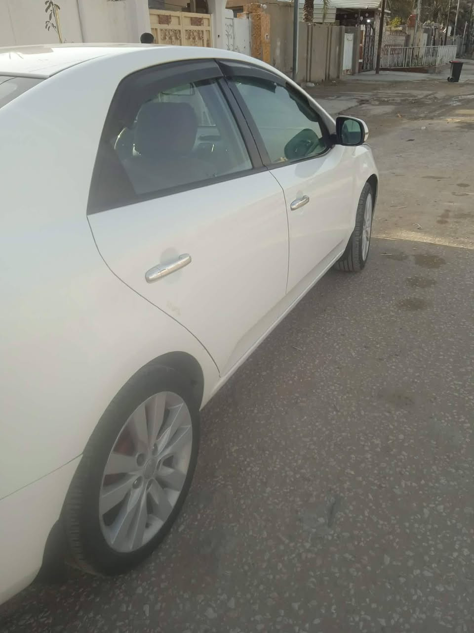 سيراتو 12 مكفوله ماعدا شخط بلباب السعر 108وبيها مجال الرقم سليمانيه تريد وكاله تريد تحويل للاستفسار علئ الرقم *********** مكلف بل نشر
