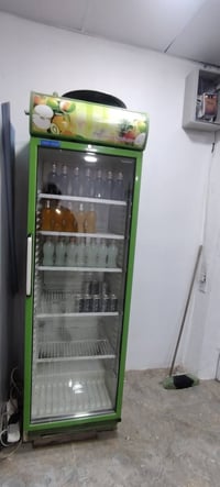 غراض للبيع مستعلات استعمال قليل اخو الجديد (براد +سلات جبس+ كرسي +ميز ...