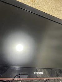 شاشه للبيع  مابيها اي ضرر قياسها 32 السعر 55 07738031609